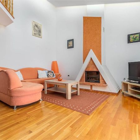 Apartment Villa Nera Пула Экстерьер фото